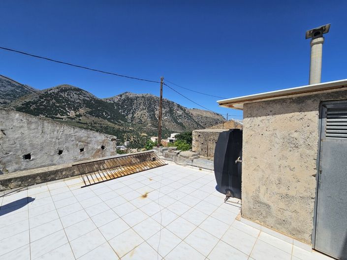 Image No.12-2 Bed Property for sale