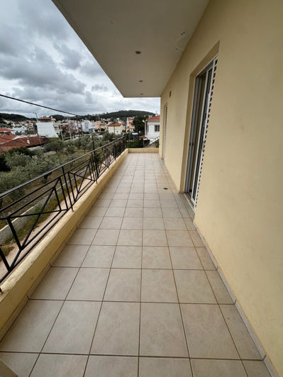 Image No.5-8 Bed Property for sale