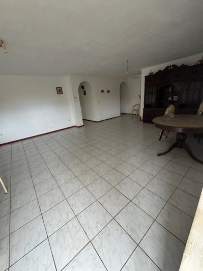 Image No.6-8 Bed Property for sale