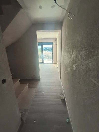 Image No.9-2 Bed Maisonette for sale