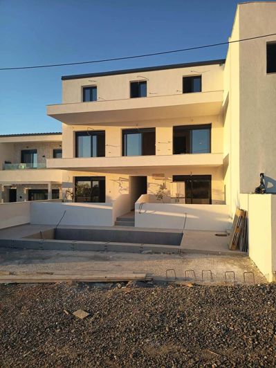 Image No.17-2 Bed Maisonette for sale