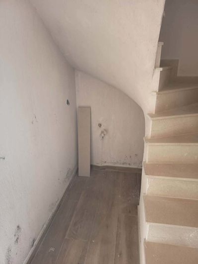Image No.24-2 Bed Maisonette for sale