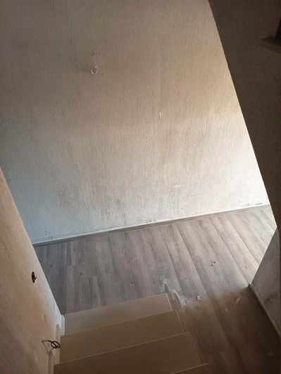 Image No.27-2 Bed Maisonette for sale