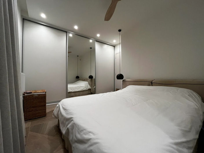 Image No.12-2 Bed Flat for sale