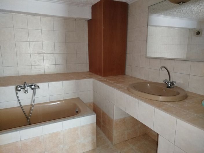 Image No.11-Propriété de 4 chambres à vendre à Kineta
