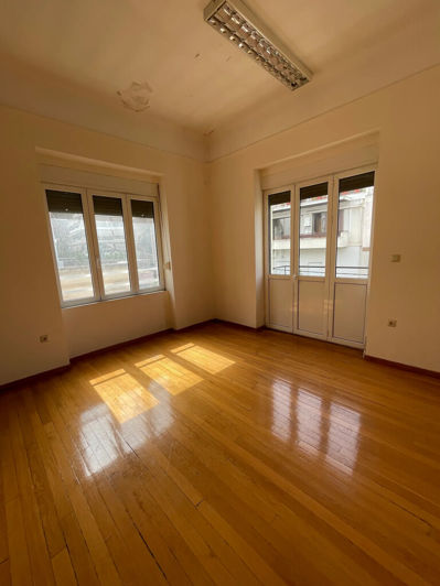 Image No.2-4 Bed Flat for sale