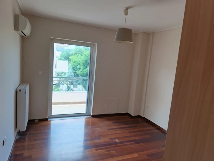 Image No.3-3 Bed Maisonette for sale