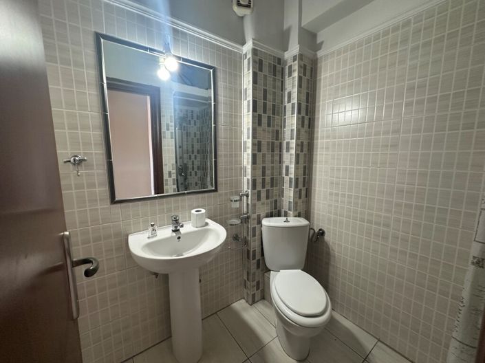 Image No.12-3 Bed Flat for sale
