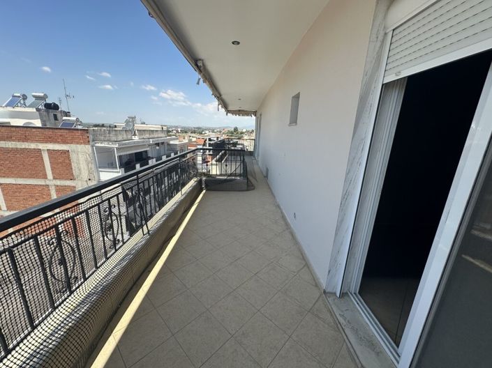 Image No.15-3 Bed Flat for sale