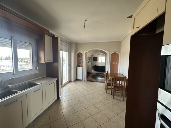 Image No.5-3 Bed Flat for sale