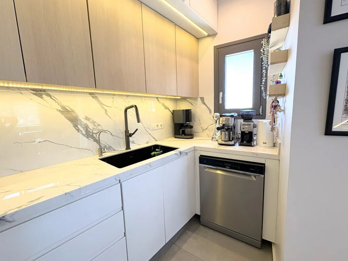 Image No.13-4 Bed Maisonette for sale