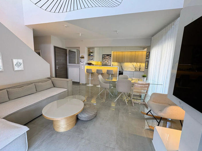 Image No.4-4 Bed Maisonette for sale