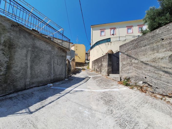 Image No.26-1 Bed Maisonette for sale