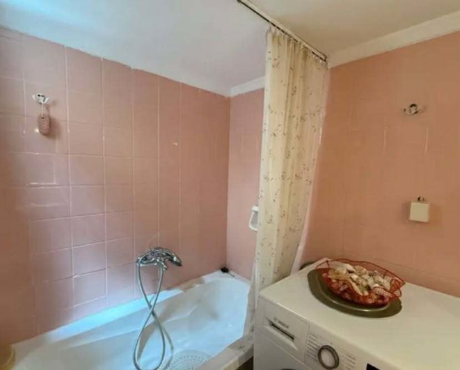 Image No.13-2 Bed Flat for sale