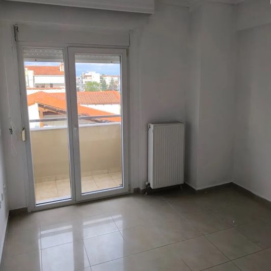 Image No.9-3 Bed Flat for sale