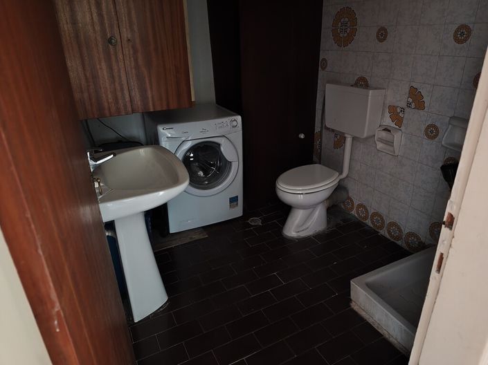 Image No.17-2 Bed Flat for sale