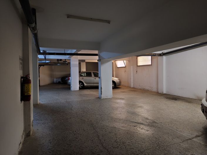 Image No.25-2 Bed Flat for sale