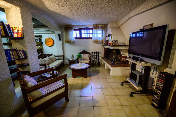 Image No.10-2 Bed Property for sale