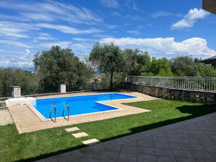 Image No.15-3 Bed Villa for sale