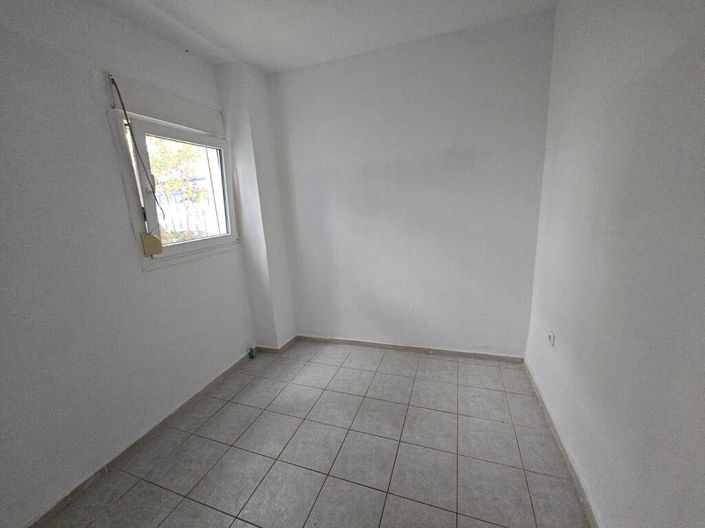 Image No.7-3 Bed Maisonette for sale