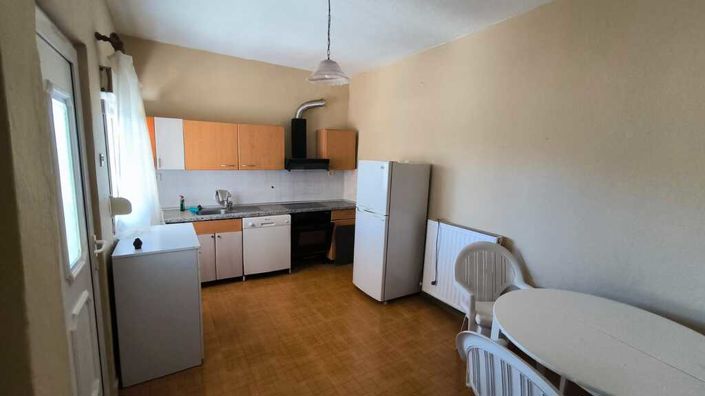Image No.10-3 Bed Property for sale