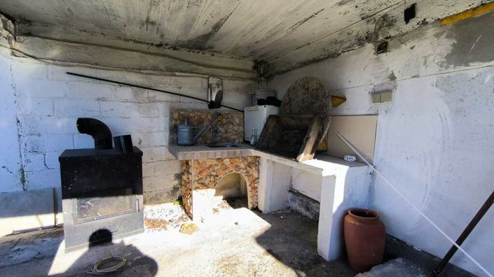 Image No.29-3 Bed Property for sale