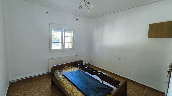 Image No.16-2 Bed Property for sale