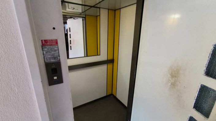 Image No.17-2 Bed Flat for sale