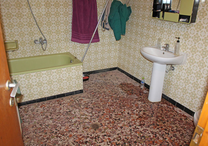 Image No.8-5 Bed Property for sale
