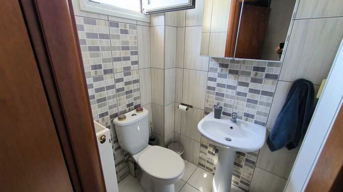 Image No.11-3 Bed Maisonette for sale