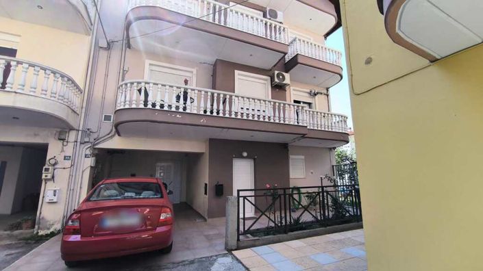 Image No.28-3 Bed Maisonette for sale