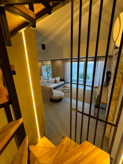 Image No.14-5 Bed Maisonette for sale