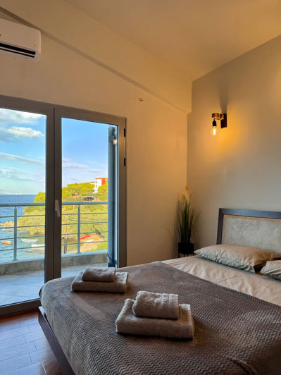 Image No.17-5 Bed Maisonette for sale