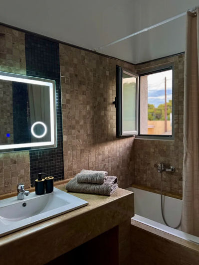 Image No.21-5 Bed Maisonette for sale