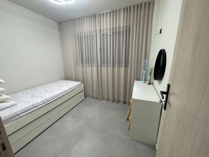 Image No.24-5 Bed Maisonette for sale