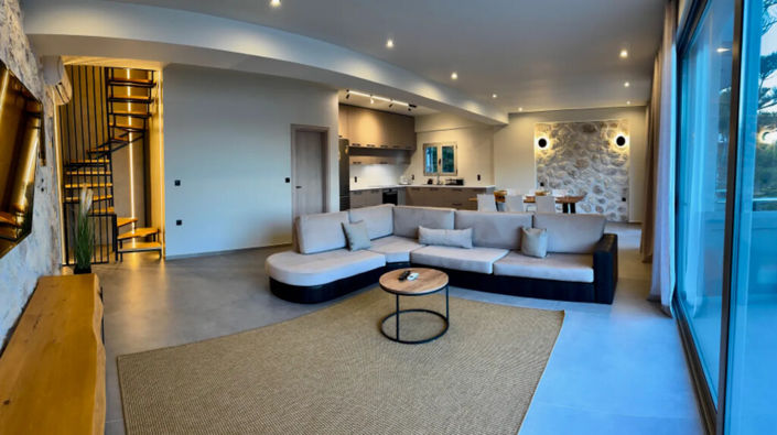 Image No.5-5 Bed Maisonette for sale