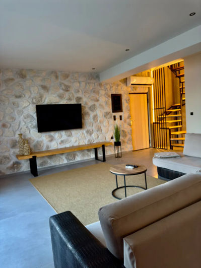 Image No.7-5 Bed Maisonette for sale