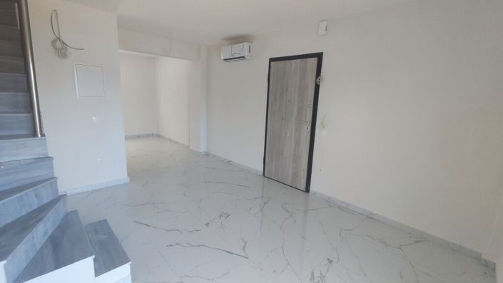 Image No.5-2 Bed Maisonette for sale