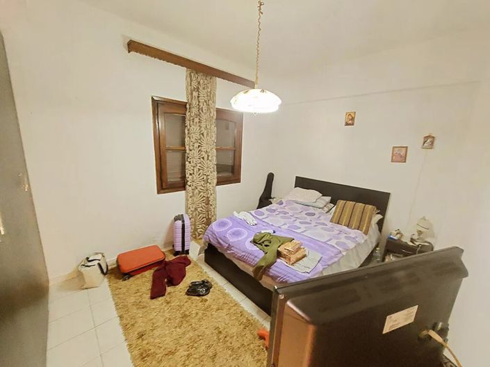 Image No.18-3 Bed Flat for sale