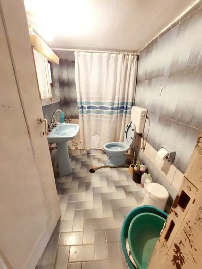 Image No.21-3 Bed Flat for sale