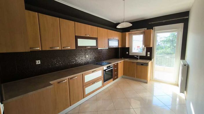 Image No.13-3 Bed Flat for sale