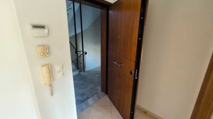 Image No.16-3 Bed Flat for sale