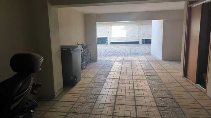 Image No.19-3 Bed Flat for sale