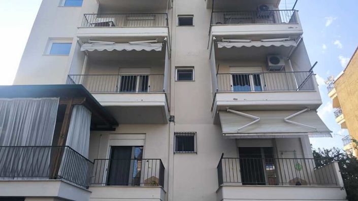 Image No.22-3 Bed Flat for sale