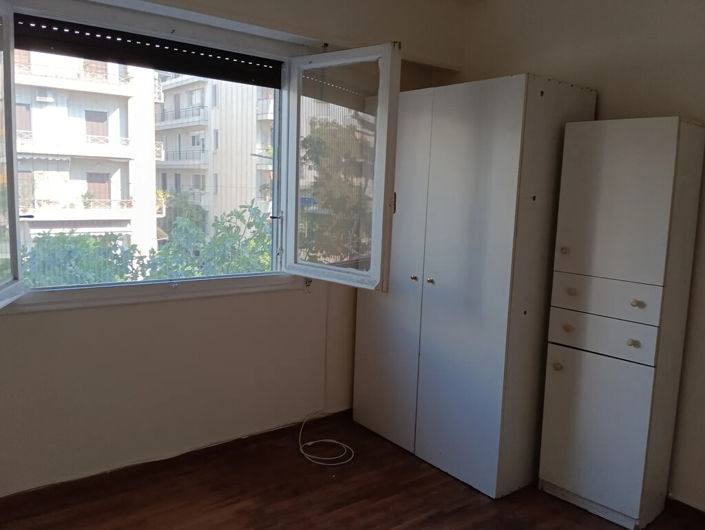 Image No.12-2 Bed Flat for sale
