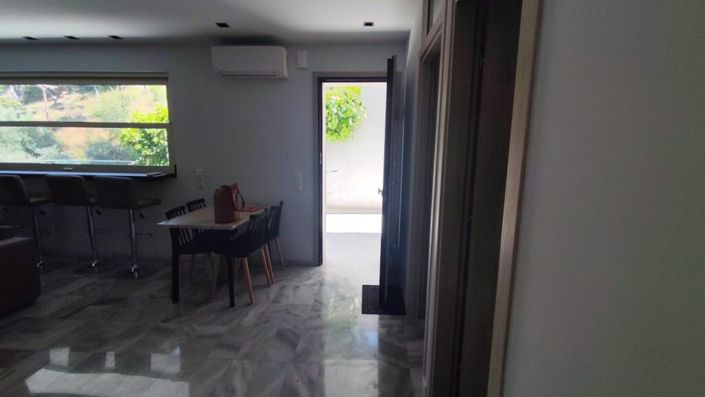 Image No.7-2 Bed Flat for sale