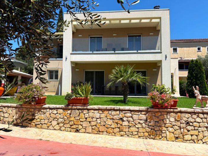 Image No.2-3 Bed Villa for sale