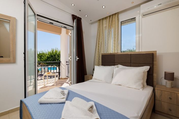 Image No.5-5 Bed Villa for sale