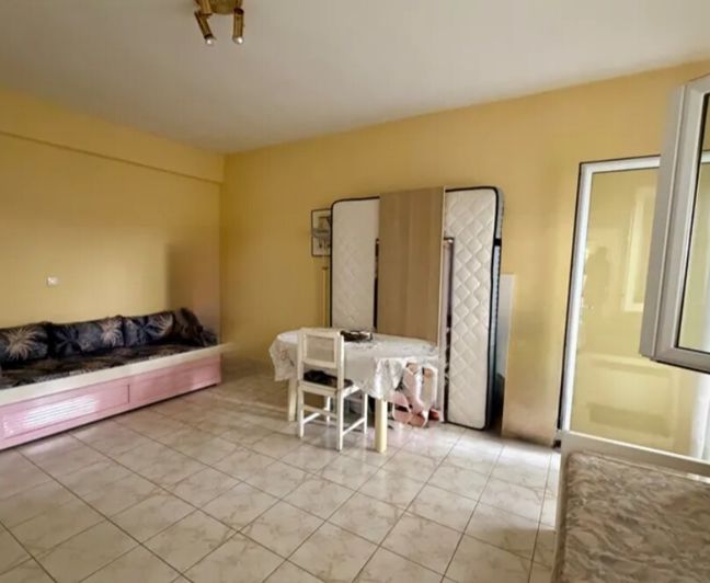 Image No.5-2 Bed Flat for sale
