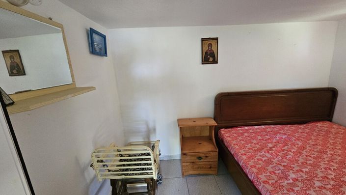 Image No.24-2 Bed Property for sale